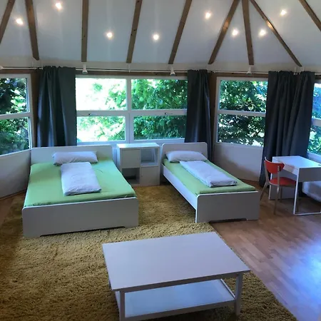 Apartment Oberschwaben - Stelzenhaus Im Naturparadies Mit Mehreren In *