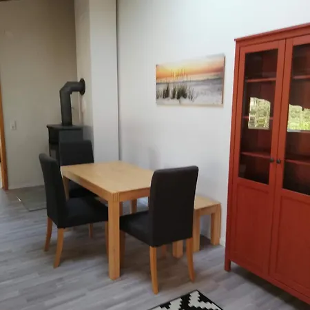 Apartment Oberschwaben - Stelzenhaus Im Naturparadies Mit Mehreren In *